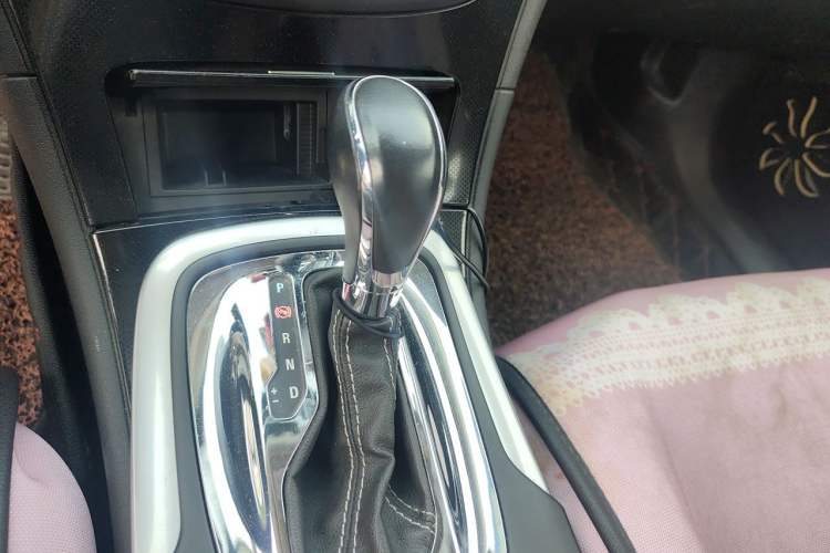 Used Buick Regal 2015 1.6T Leading Technology Model Gear Lever