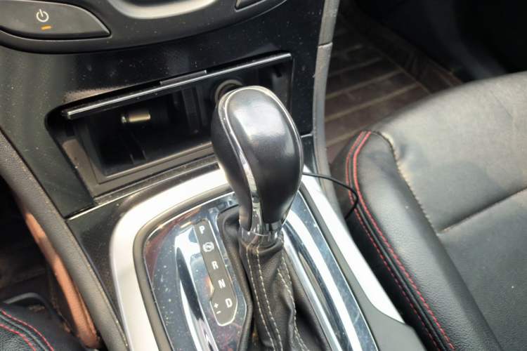 Used Buick Regal 2015 1.6T Leading Technology Model Gear Lever