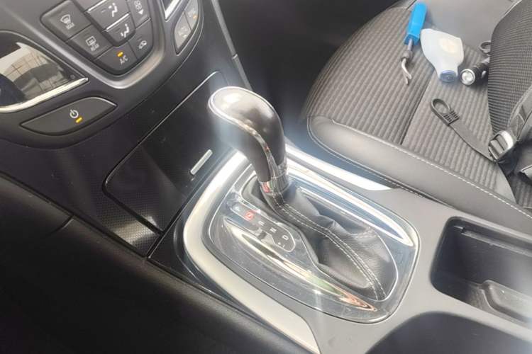 Used Buick Regal 2015 1.6T Leading Technology Model Gear Lever