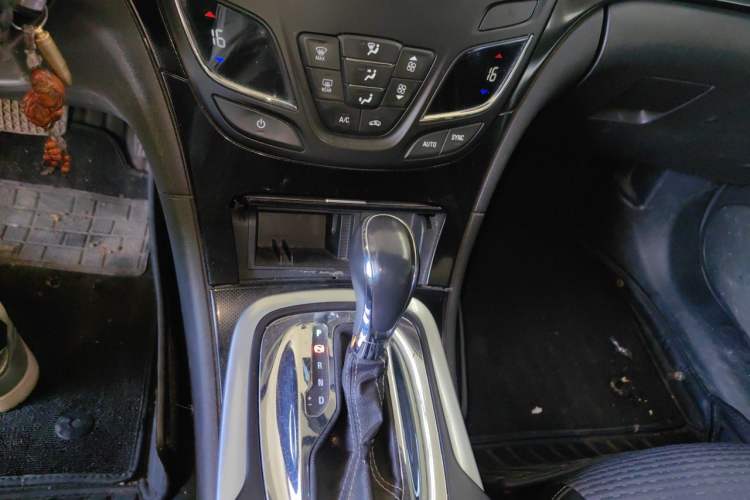 Used Buick Regal 2015 1.6T Leading Technology Model Gear Lever