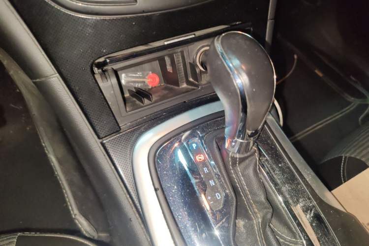 Used Buick Regal 2015 1.6T Leading Technology Model Gear Lever