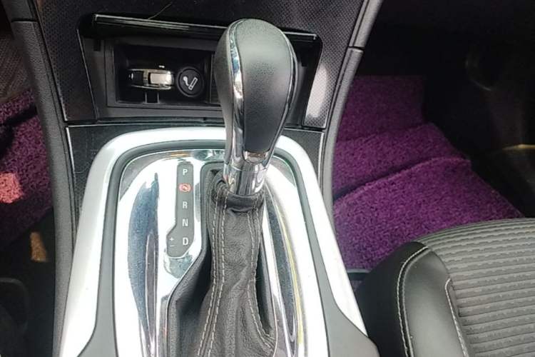 Used Buick Regal 2015 1.6T Leading Technology Model Gear Lever