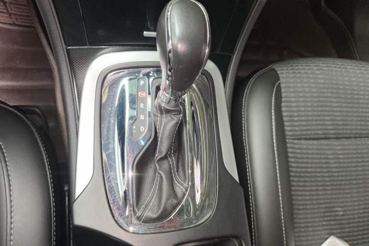 Used Buick Regal 2015 1.6T Leading Technology Model Gear Lever