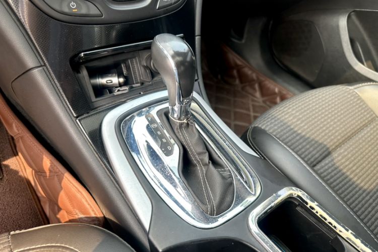 Used Buick Regal 2015 1.6T Leading Technology Model Gear Lever