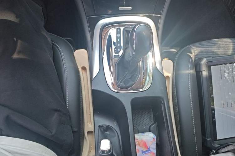 Used Buick Regal 2015 1.6T Leading Technology Model Gear Lever
