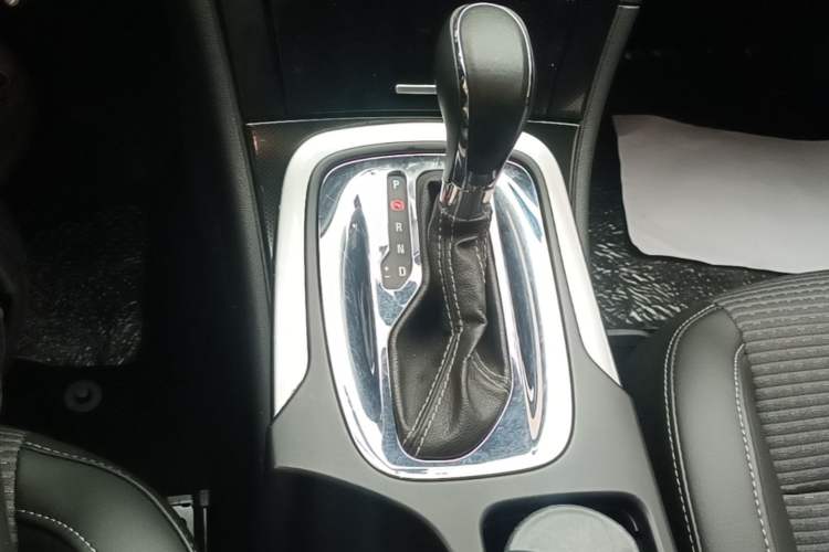 Used Buick Regal 2015 1.6T Leading Technology Model Gear Lever