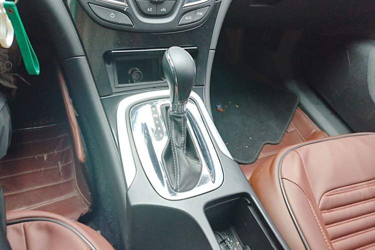 Used Buick Regal 2015 1.6T Leading Technology Model Gear Lever