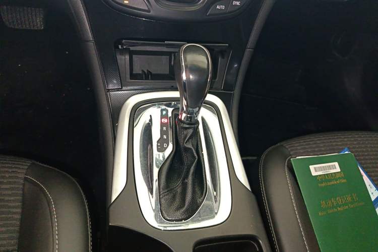 Used Buick Regal 2015 1.6T Leading Technology Model Gear Lever