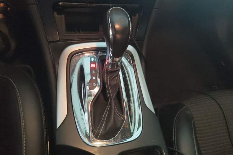 Used Buick Regal 2015 1.6T Leading Technology Model Gear Lever