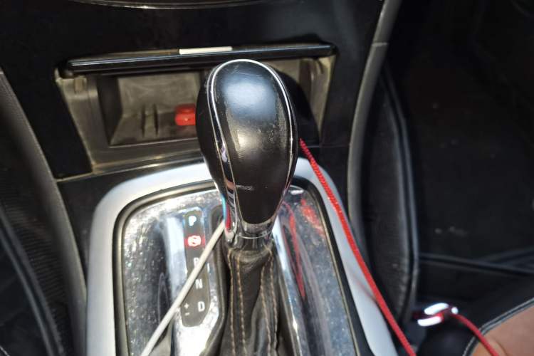 Used Buick Regal 2015 1.6T Elite Tech Model Gear Lever
