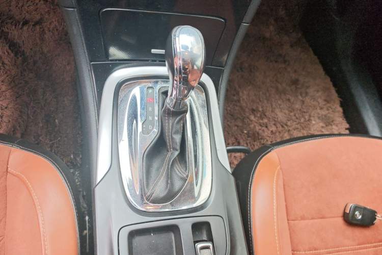 Used Buick Regal 2015 1.6T Elite Tech Model Gear Lever
