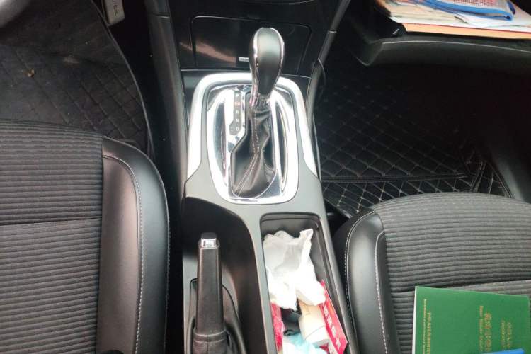 Used Buick Regal 2015 1.6T Leading Technology Model Gear Lever