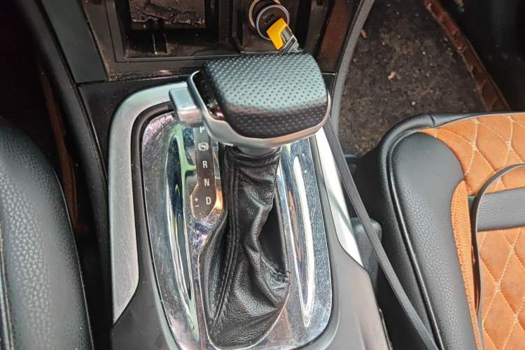 Used Buick Regal 2015 1.6T Elite Tech Model Gear Lever