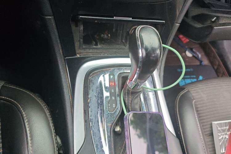 Used Buick Regal 2015 1.6T Leading Technology Model Gear Lever
