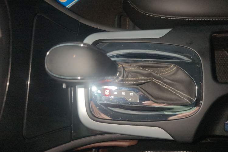 Used Buick Regal 2015 1.6T Leading Technology Model Gear Lever