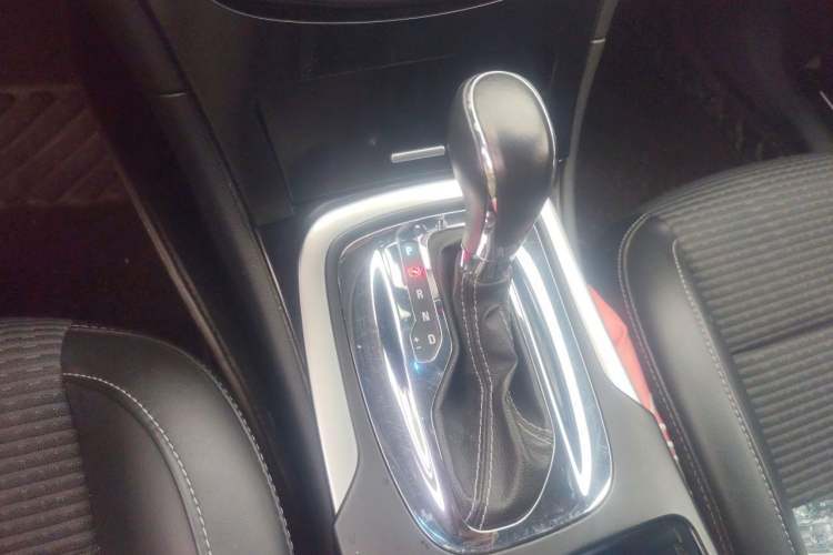 Used Buick Regal 2015 1.6T Leading Technology Model Gear Lever
