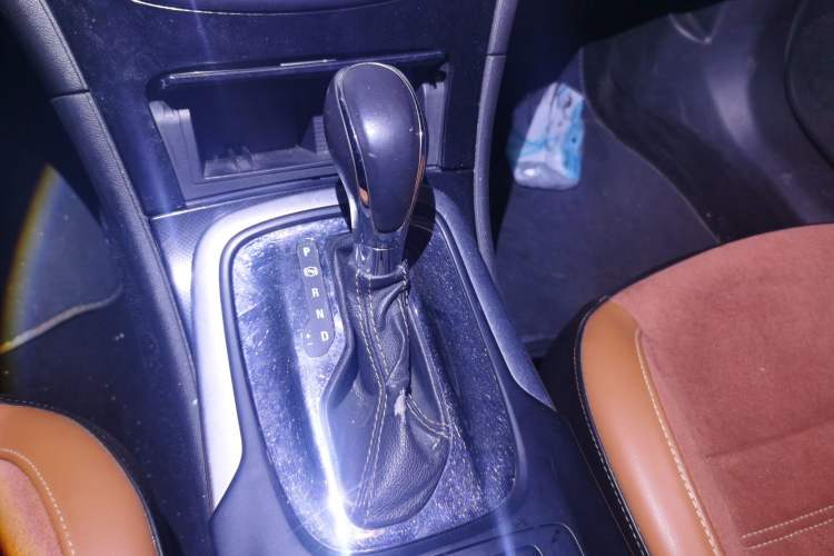 Used Buick Regal 2015 1.6T Elite Tech Model Gear Lever