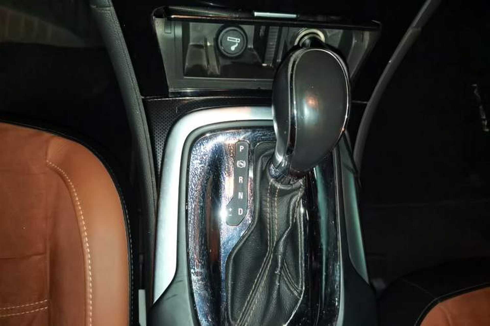 Used Buick Regal 2015 GS 2.0T Grand Sport Edition Gear Lever