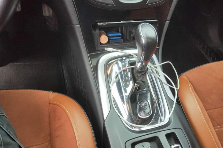 Used Buick Regal 2015 GS 2.0T Grand Sport Edition Gear Lever