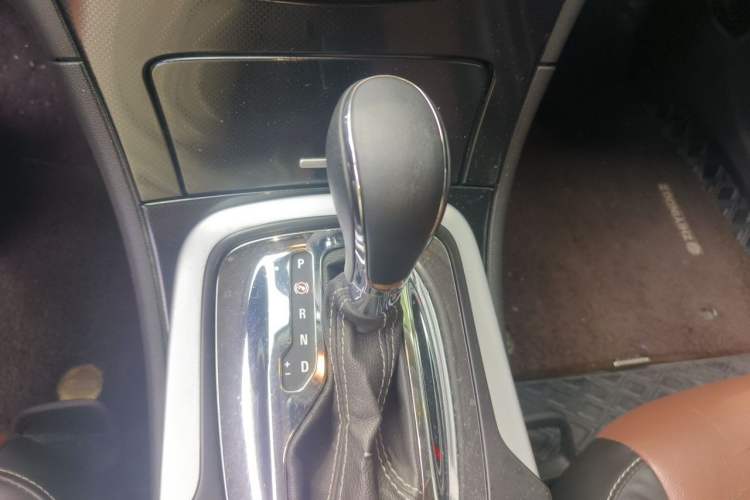 Used Buick Regal 2015 1.6T Leading Technology Model Gear Lever