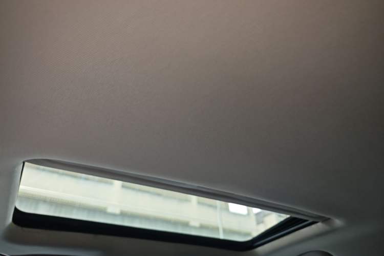 Used Buick Regal 2015 1.6T Fashion Tech Model Headliner