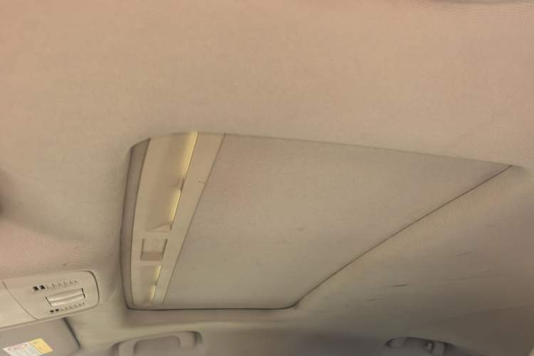 Used Buick Regal 2015 2.0L Elite Fashion Edition Headliner