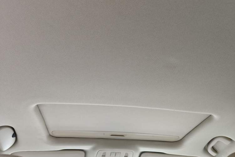 Used Buick Regal 2015 2.0L Leading Fashion Edition Headliner