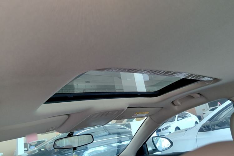 Used Buick Regal 2015 2.0L Leading Fashion Edition Headliner