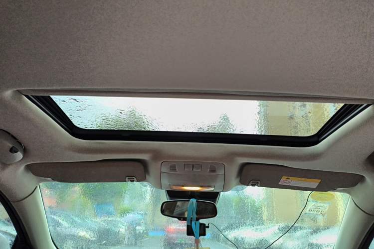 Used Buick Regal 2015 1.6T Elite Tech Model Headliner
