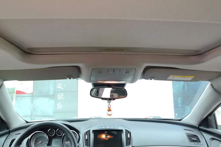 Used Buick Regal 2015 1.6T Fashion Tech Model Headliner