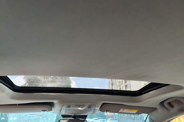 Used Buick Regal 2015 1.6T Elite Tech Model Headliner