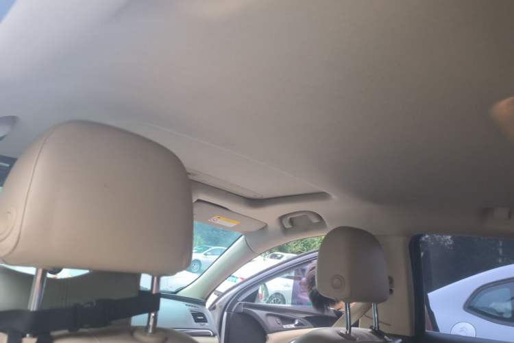 Used Buick Regal 2015 2.0L Elite Fashion Edition Headliner