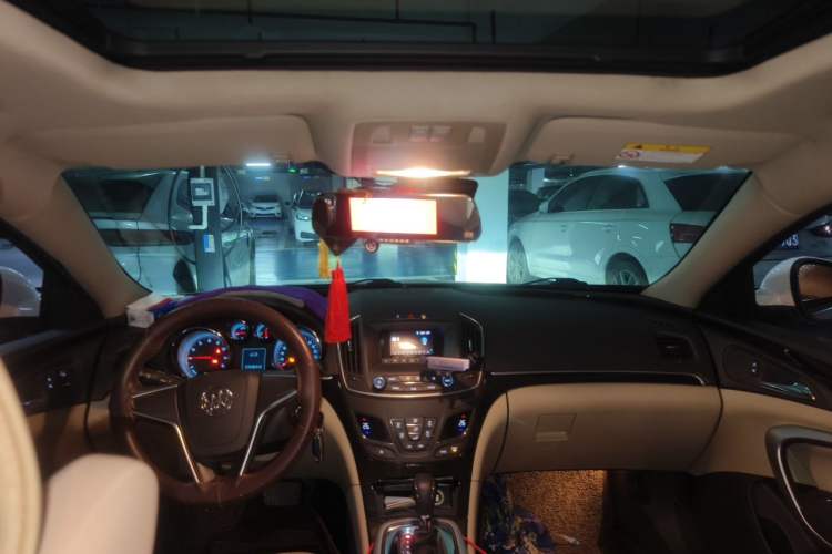 Used Buick Regal 2015 2.0L Leading Fashion Edition Headliner