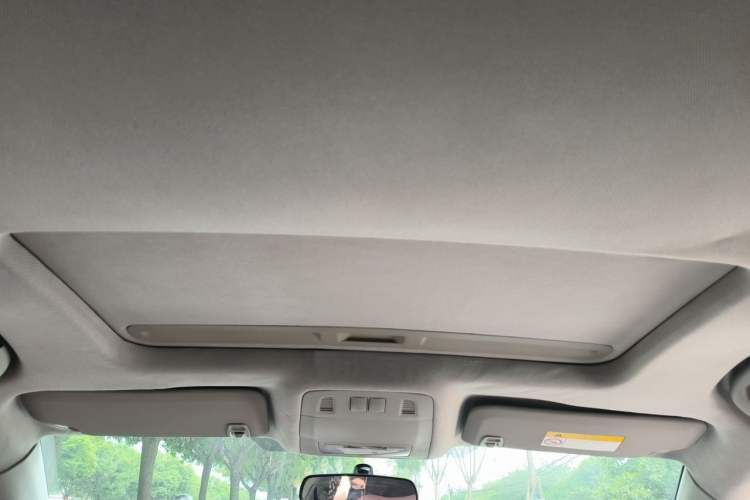 Used Buick Regal 2015 1.6T Leading Technology Model Headliner