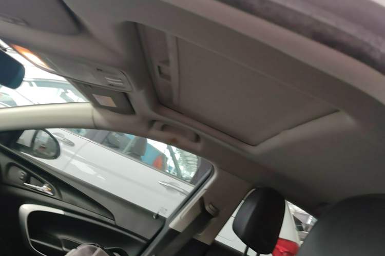 Used Buick Regal 2015 1.6T Leading Technology Model Headliner