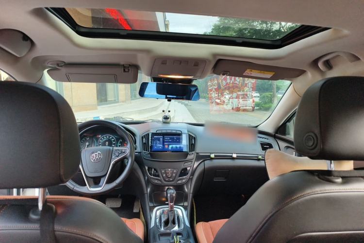 Used Buick Regal 2015 1.6T Elite Tech Model Headliner