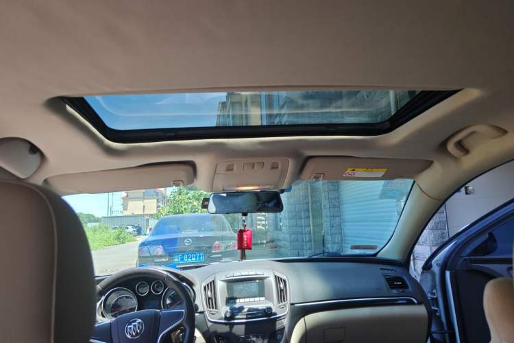 Used Buick Regal 2015 2.0L Leading Fashion Edition Headliner