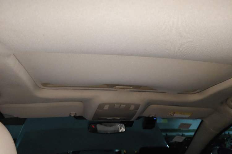 Used Buick Regal 2015 2.0L Leading Fashion Edition Headliner