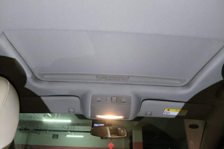 Used Buick Regal 2015 2.0L Leading Fashion Edition Headliner