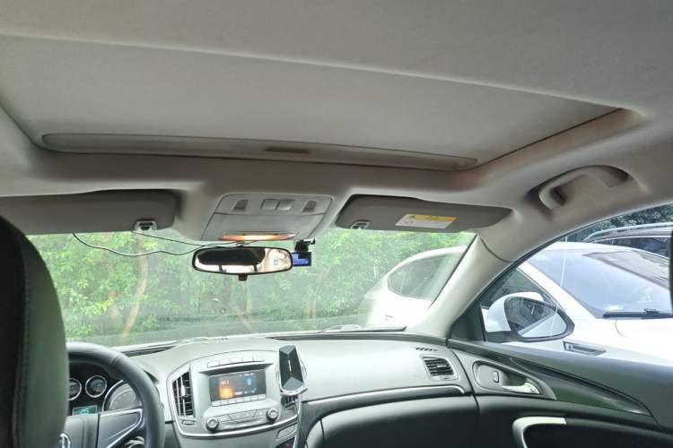 Used Buick Regal 2015 1.6T Leading Technology Model Headliner