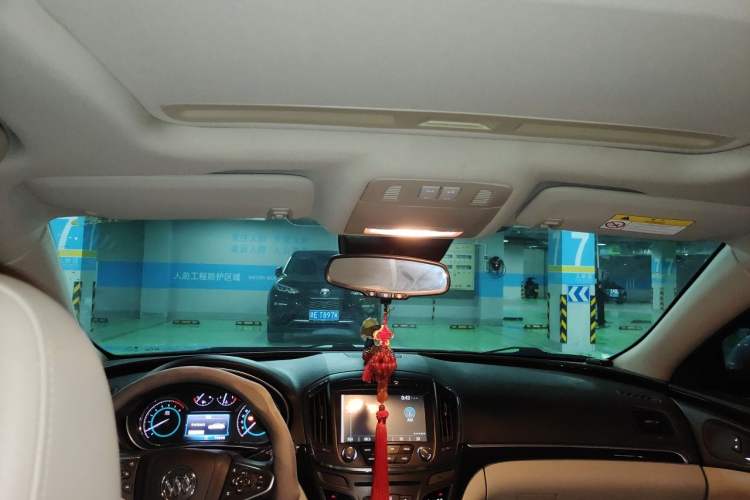 Used Buick Regal 2015 2.0L Elite Fashion Edition Headliner