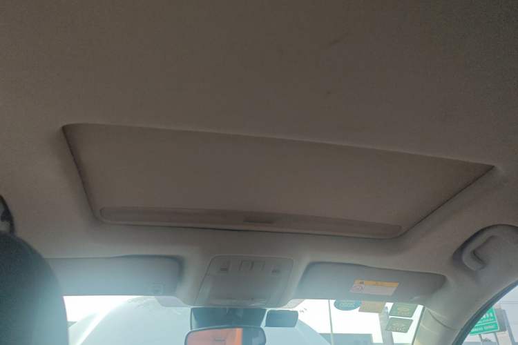 Used Buick Regal 2015 1.6T Elite Tech Model Headliner