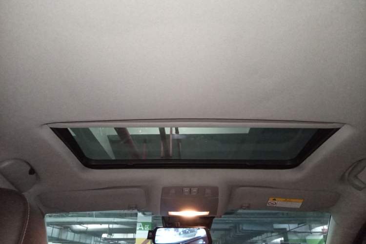 Used Buick Regal 2015 1.6T Elite Tech Model Headliner