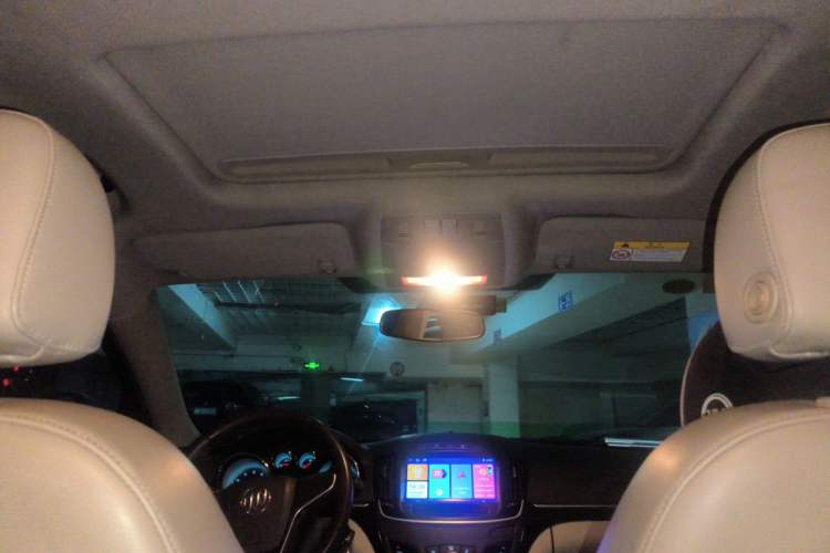 Used Buick Regal 2015 2.0L Leading Fashion Edition Headliner