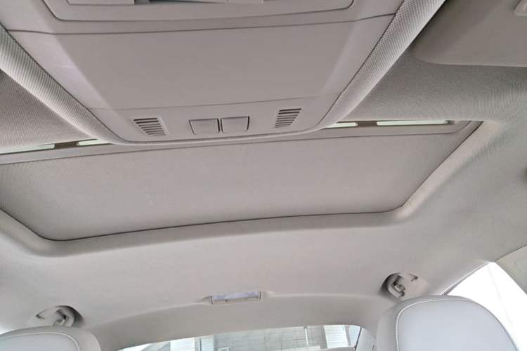 Used Buick Regal 2015 2.0L Leading Fashion Edition Headliner