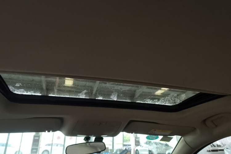 Used Buick Regal 2015 2.0L Leading Fashion Edition Headliner