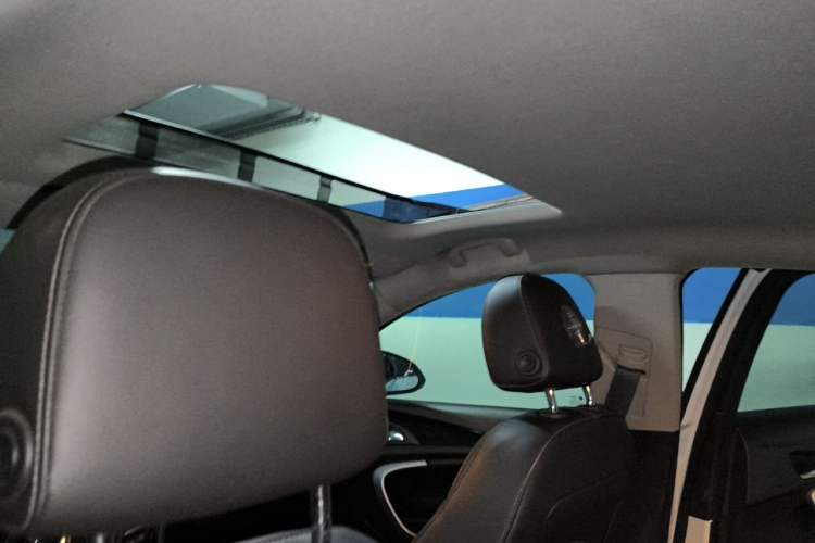 Used Buick Regal 2015 1.6T Leading Technology Model Headliner