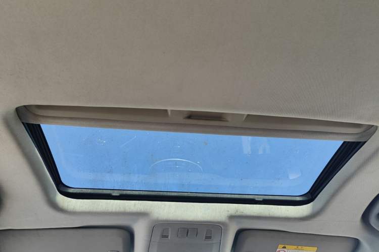 Used Buick Regal 2015 1.6T Elite Tech Model Headliner
