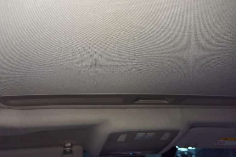 Used Buick Regal 2015 1.6T Elite Tech Model Headliner