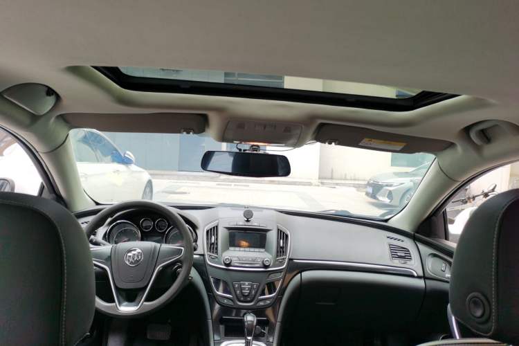 Used Buick Regal 2015 1.6T Leading Technology Model Headliner